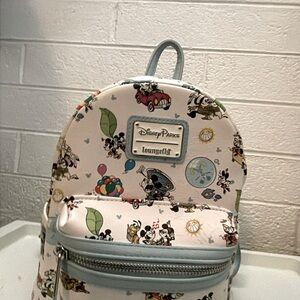 The lounge fly Disney backpack, used and the price is negotiable